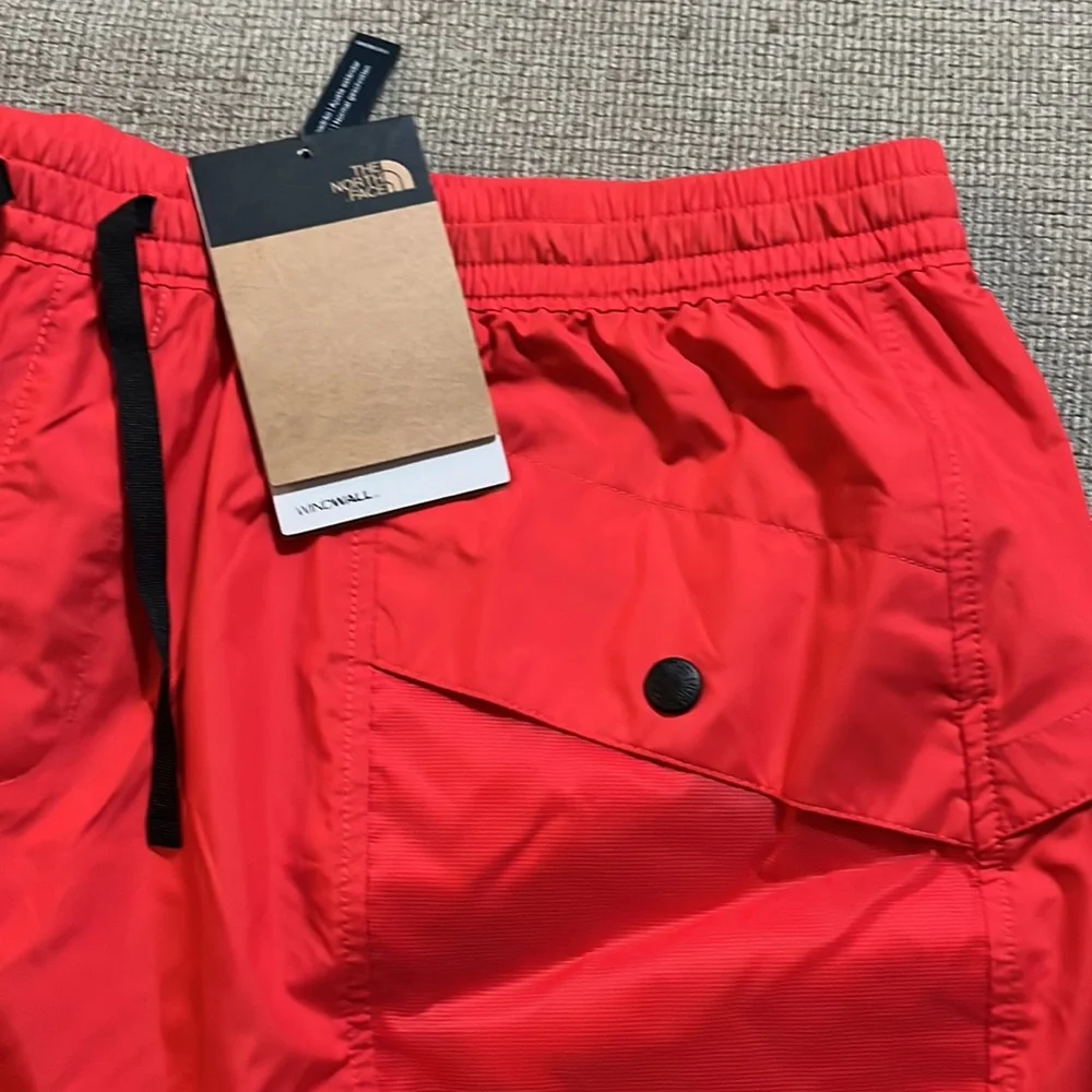 NWT The North Face TNF Wind Outline Shorts